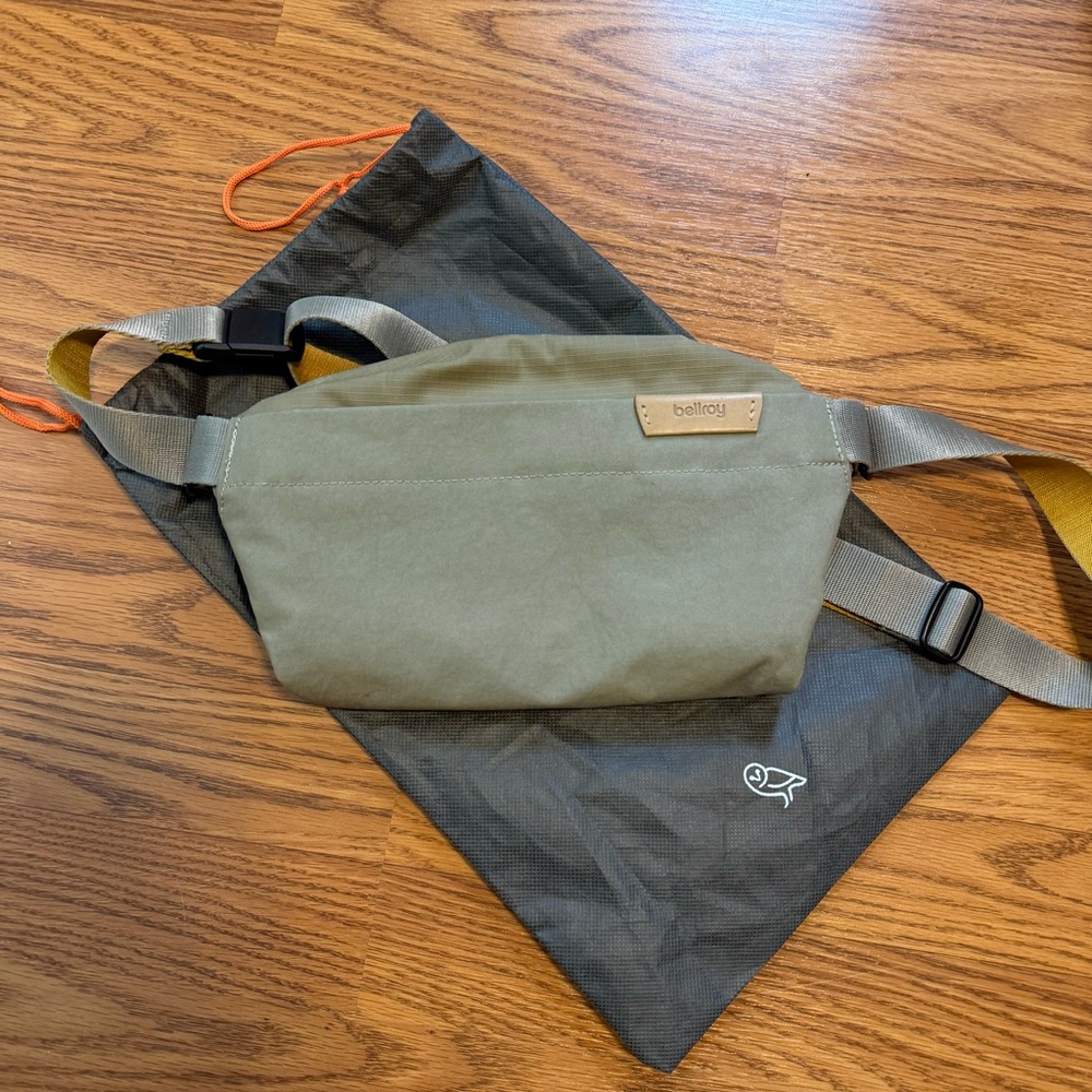 bellroy Sling Mini Bag in Lunar